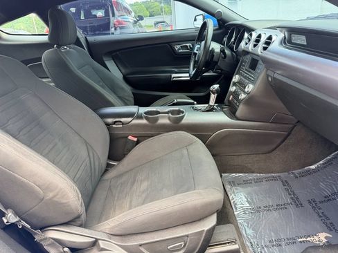 Used 2017 Ford Mustang Coupe RWD image 16
