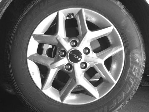 Used 2025 Kia Soul LX w/ LX Technology Package FWD image 12