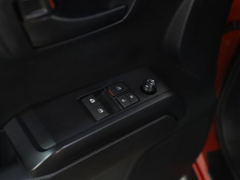 Used 2020 Toyota Tacoma SR w/ SR Convenience Package image 16