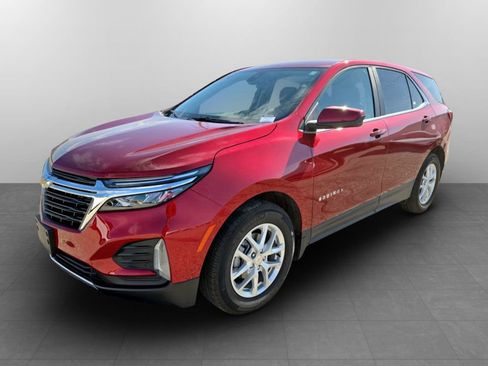 Used 2024 Chevrolet Equinox LT w/ LPO, Floor Liner Package FWD image 12