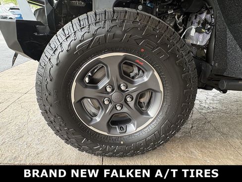Used 2020 Jeep Gladiator Rubicon AWD/4WD image 10