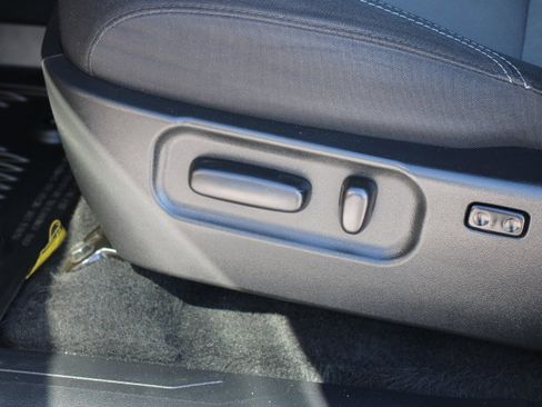 Used 2020 Toyota Tacoma TRD Off-Road image 14