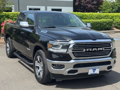 Used 2023 RAM 1500 Laramie AWD/4WD image 1