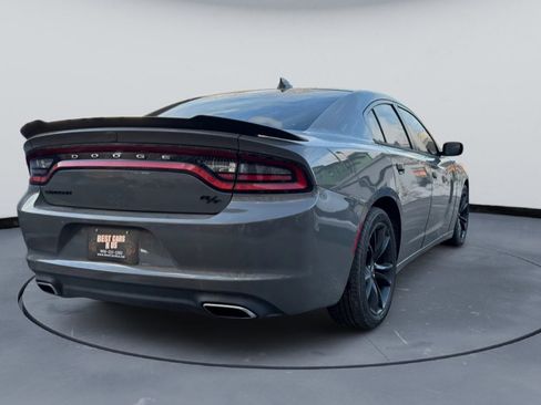 Used 2017 Dodge Charger R/T w/ Navigation & Travel Group image 14