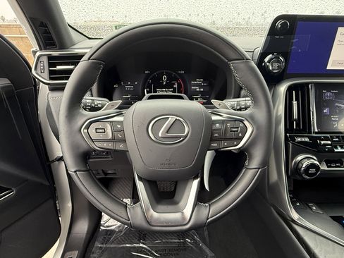 New 2026 Lexus LX 600 4WD w/ Luxury Package image 20