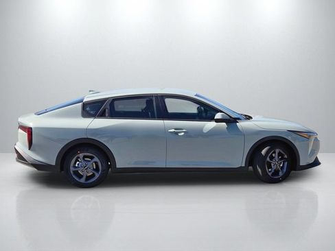 New 2026 Kia K4 FWD image 5