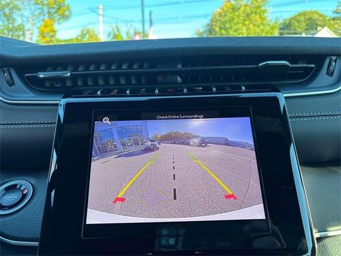 New 2025 Jeep Grand Cherokee Altitude image 10