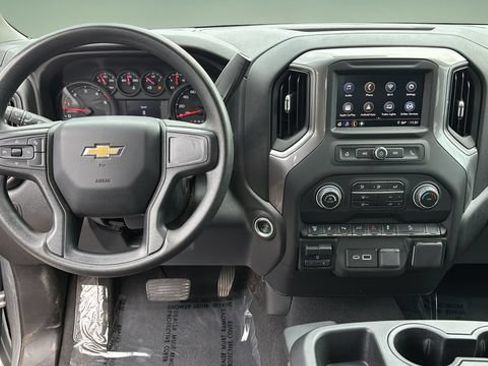 Used 2025 Chevrolet Silverado 2500 Custom w/ Custom Value Package AWD/4WD image 11