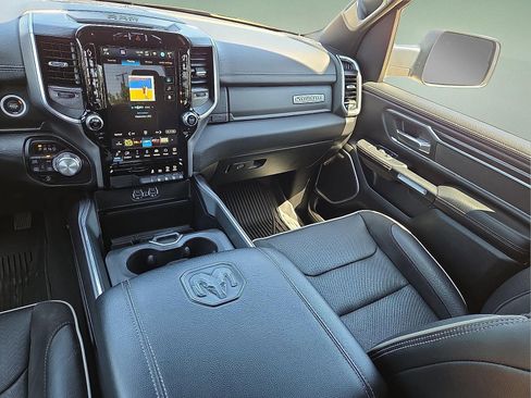 Used 2023 RAM 1500 Laramie AWD/4WD image 12