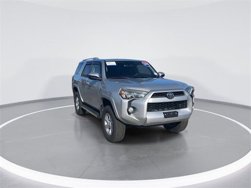 Used 2018 Toyota 4Runner SR5 image 1
