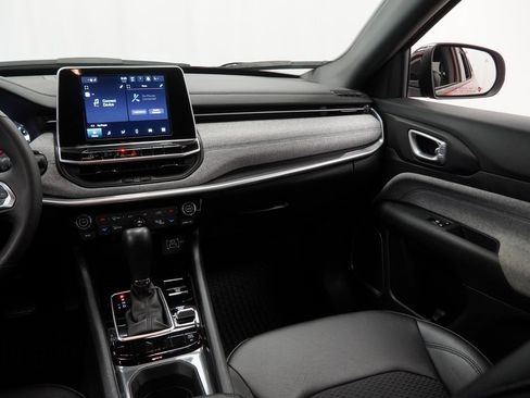 Certified 2025 Jeep Compass Latitude w/ Convenience Group image 24