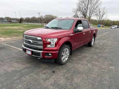 Used 2017 Ford F150 Platinum w/ Equipment Group 701A Luxury image 4