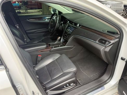 Used 2016 Cadillac XTS Luxury w/ Driver Awareness Package FWD image 17