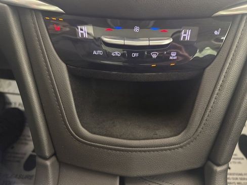 Used 2017 Cadillac XT5 Luxury w/ Driver Awareness Package image 16