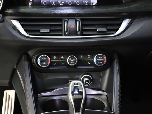 Used 2023 Alfa Romeo Stelvio Sprint RWD image 20