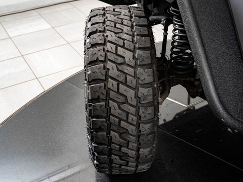 Used 2017 Jeep Wrangler Sport w/ Quick Order Package 24S AWD/4WD image 42