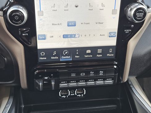 Used 2023 RAM 2500 Laramie AWD/4WD image 20