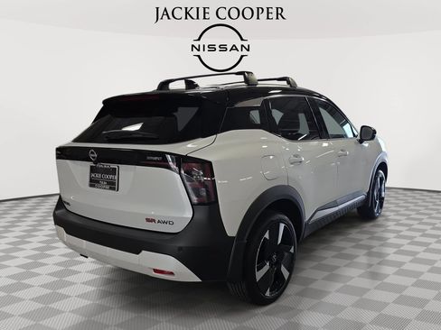 New 2026 Nissan Kicks SR w/ Cold Weather Package AWD/4WD image 5