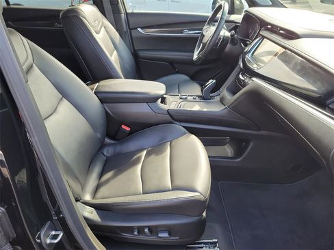 Certified 2023 Cadillac XT6 Sport w/ Technology Package image 28