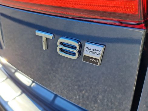 New 2026 Volvo XC60 T8 Plus w/ Protection Package Premier image 8