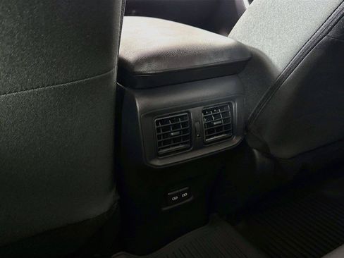 Certified 2025 Toyota RAV4 XLE FWD image 33