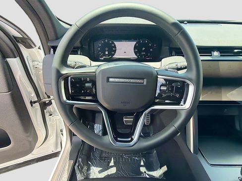 Used 2025 Land Rover Discovery Sport Dynamic SE AWD/4WD image 39
