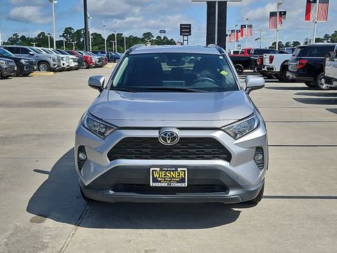 Used 2021 Toyota RAV4 XLE FWD image 2