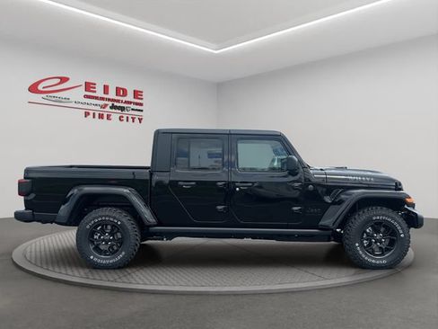 New 2026 Jeep Gladiator Sport AWD/4WD image 6