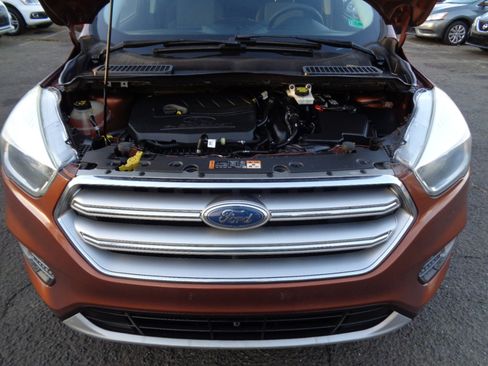 Used 2017 Ford Escape SE image 25