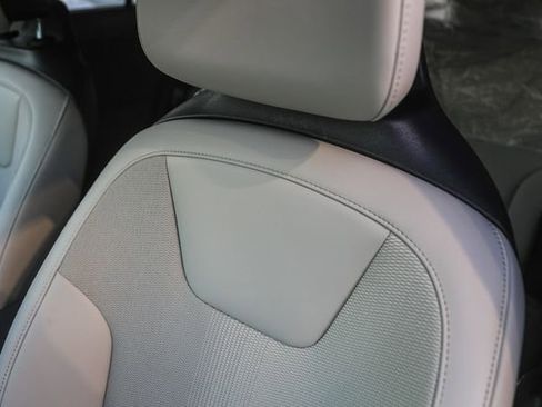 New 2026 Kia Niro EX image 26