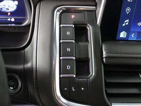 Used 2023 Chevrolet Tahoe LT w/ Luxury Package image 25