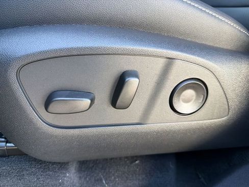 New 2026 Chevrolet Traverse LT w/ Sun and Wheel Package image 13