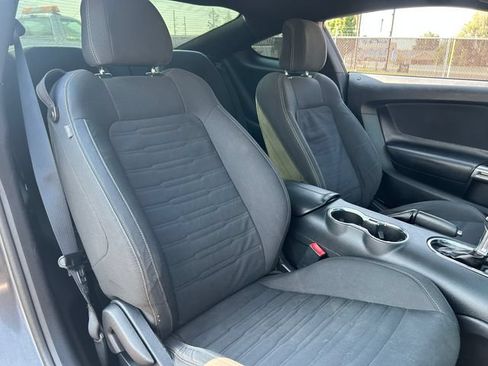 Used 2016 Ford Mustang Coupe RWD image 28