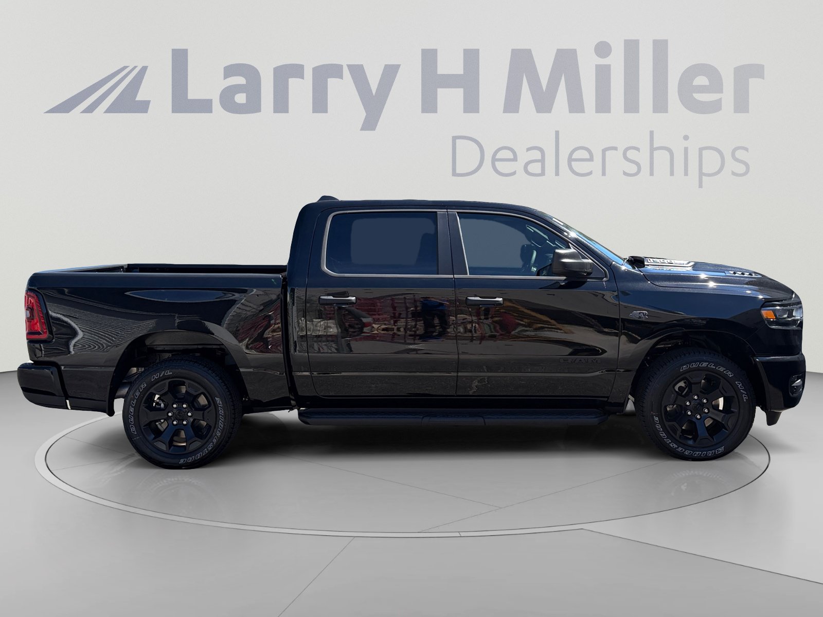 New 2027 RAM 1500 Express AWD/4WD image 6