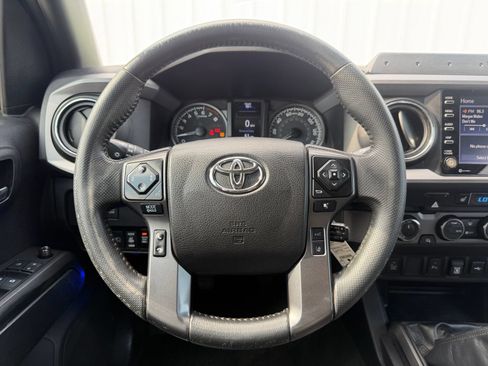 Used 2022 Toyota Tacoma TRD Pro AWD/4WD image 4