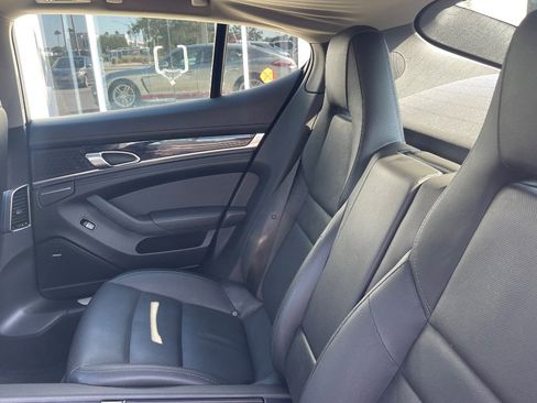 Used 2011 Porsche Panamera 4 image 22