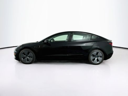 Used 2022 Tesla Model 3 Standard Range RWD image 4