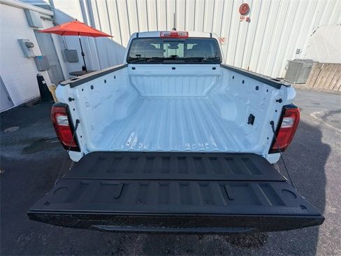 New 2026 GMC Canyon Elevation w/ Convenience Package image 14