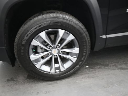 Used 2026 Chevrolet Equinox LT FWD image 11