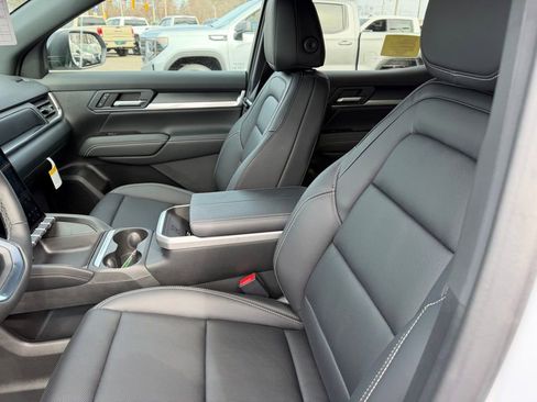 New 2026 GMC Terrain Elevation image 16