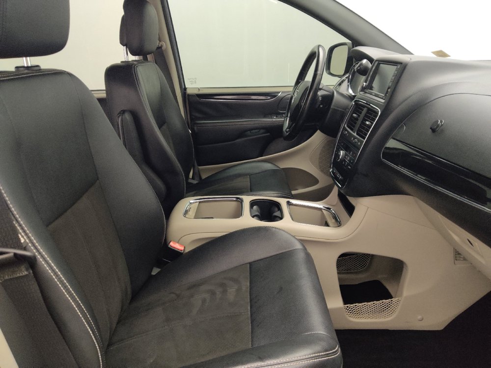 Used 2020 Dodge Grand Caravan SXT w/ Driver Convenience Group FWD image 21