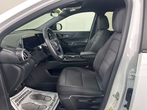 Used 2025 Chevrolet Equinox LT AWD/4WD image 22