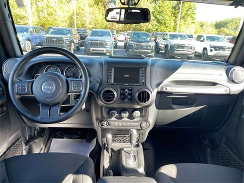 Used 2018 Jeep Wrangler Unlimited Sport S image 17