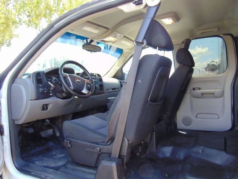 Used 2013 Chevrolet Silverado 3500 W/T w/ Snow Plow Prep Package AWD/4WD image 22