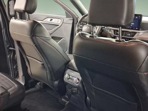 Used 2025 Ford Explorer ST-Line AWD/4WD image 15