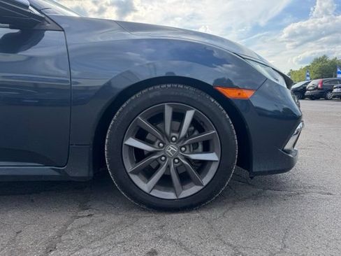 Used 2019 Honda Civic EX image 9