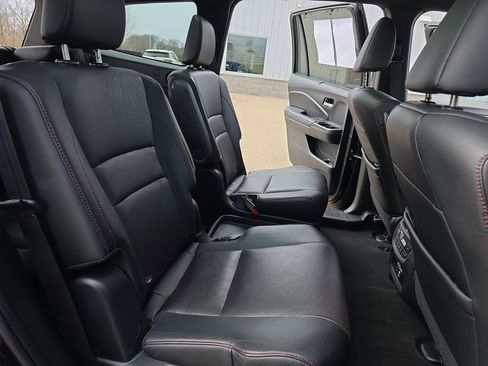 Used 2022 Honda Pilot Black Edition image 11