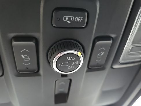 Used 2024 Chevrolet Tahoe Premier AWD/4WD image 65