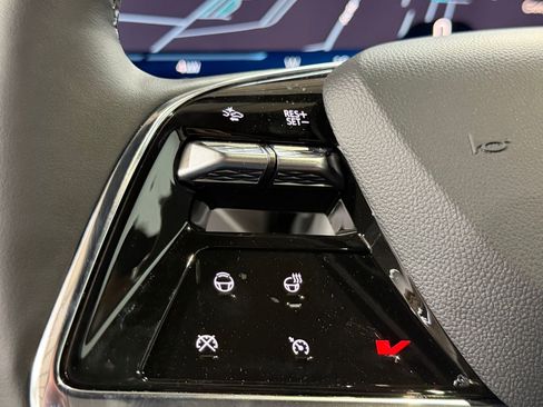New 2026 Cadillac Vistiq Luxury w/ LPO, Floor Liner Package AWD/4WD image 13