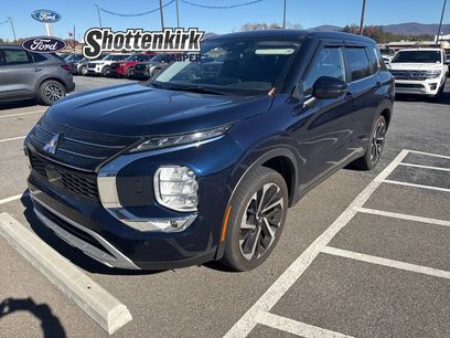 Used 2023 Mitsubishi Outlander SE